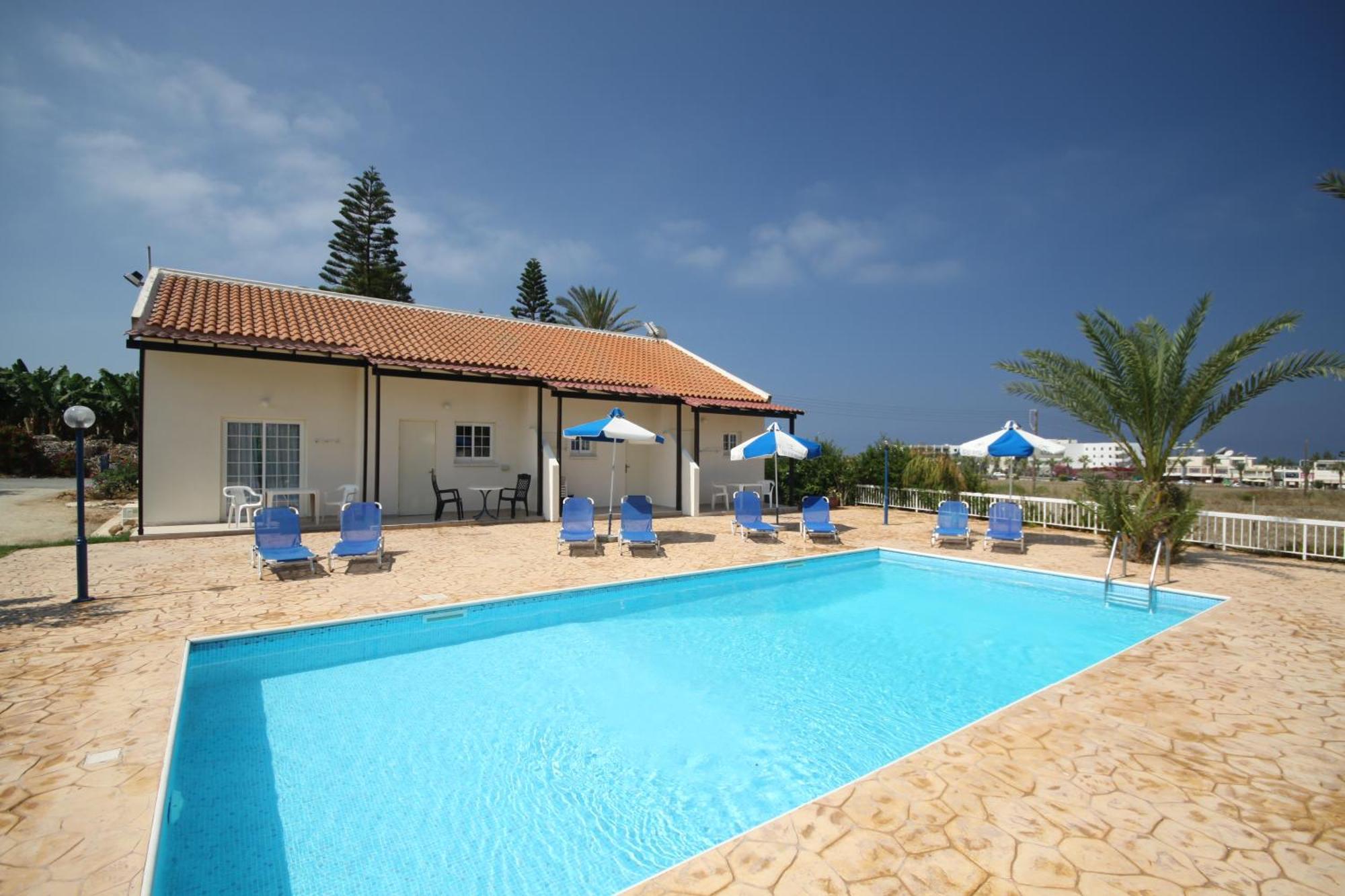 Helios Bay Hotel And Suites Klorakas Exterior foto