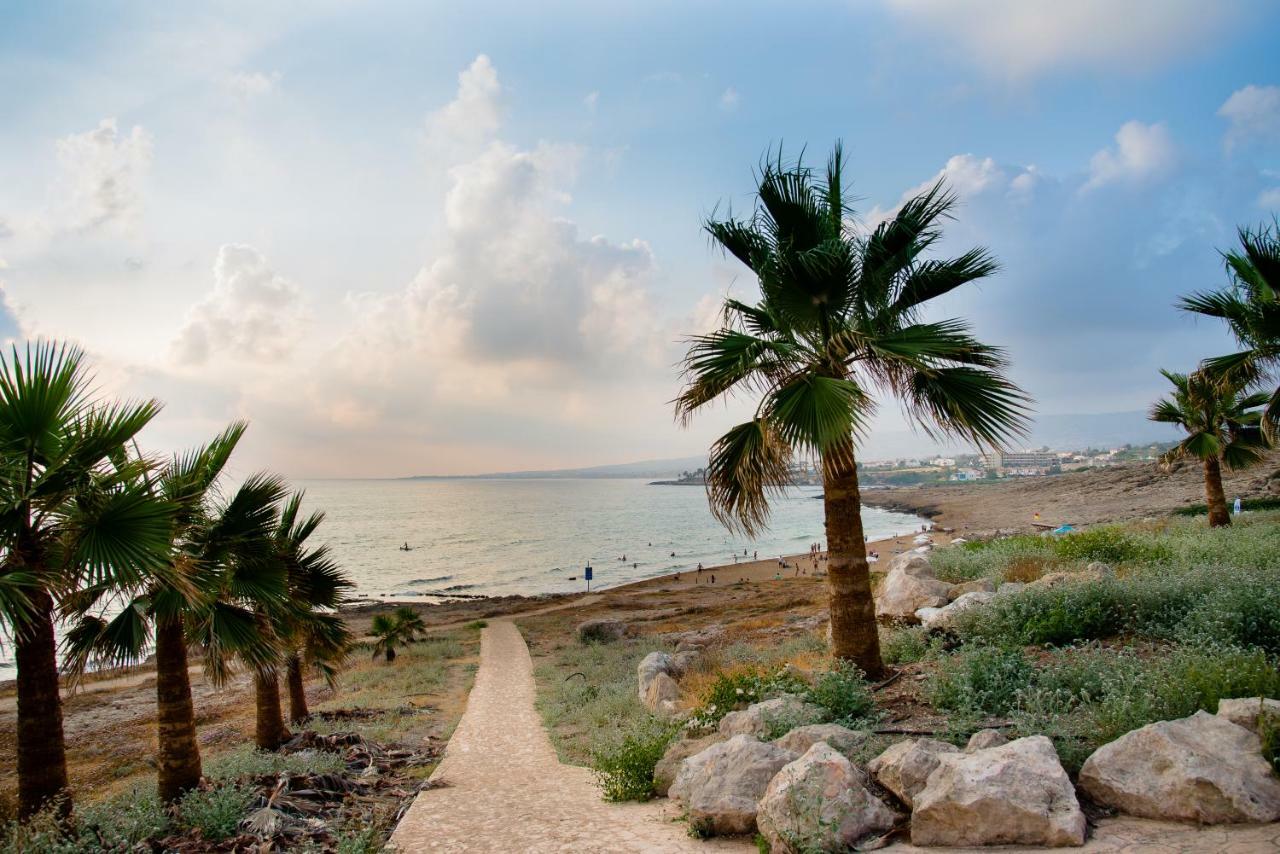 Helios Bay Hotel And Suites Klorakas Exterior foto